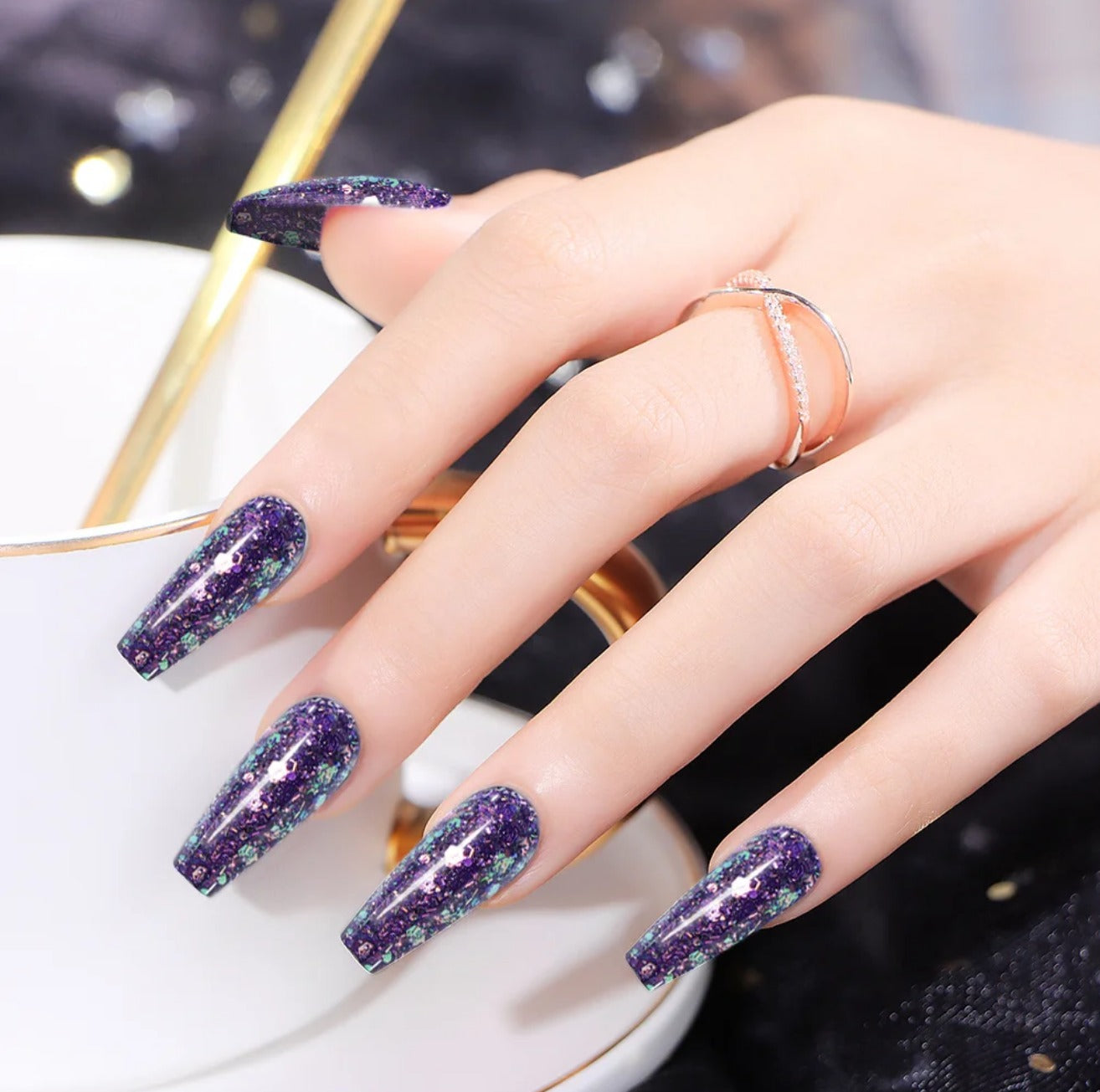 Gel Nail Art BLING Beautilux BHCD-03 : L'Éclat Intense du Violet pour une French Reverse Sublime